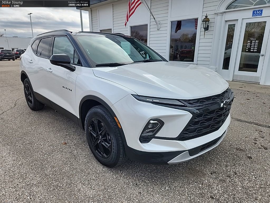 Used 2023 Chevrolet Blazer LT w/ Convenience Package image 3