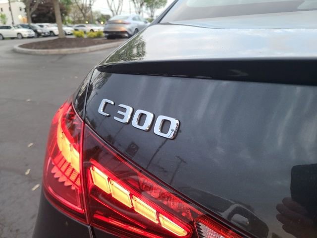 Used 2022 Mercedes-Benz C 300 4MATIC Sedan image 4