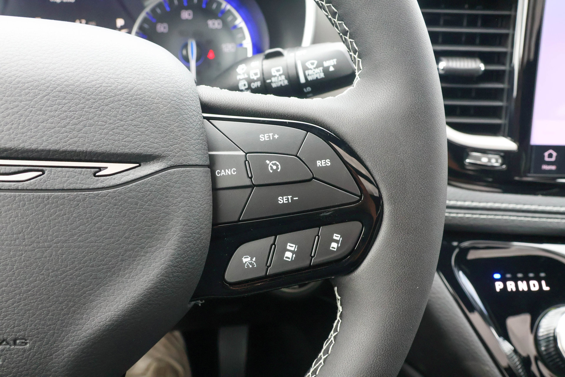 New 2027 Chrysler Pacifica Limited AWD/4WD image 27