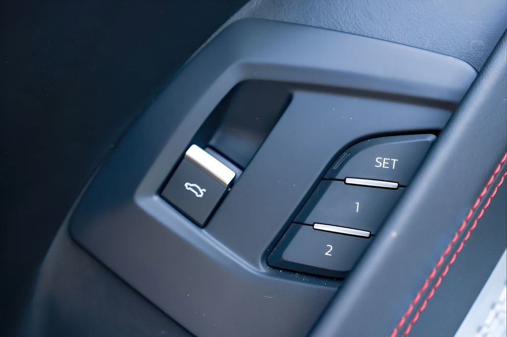Used 2023 Lamborghini Urus S image 39