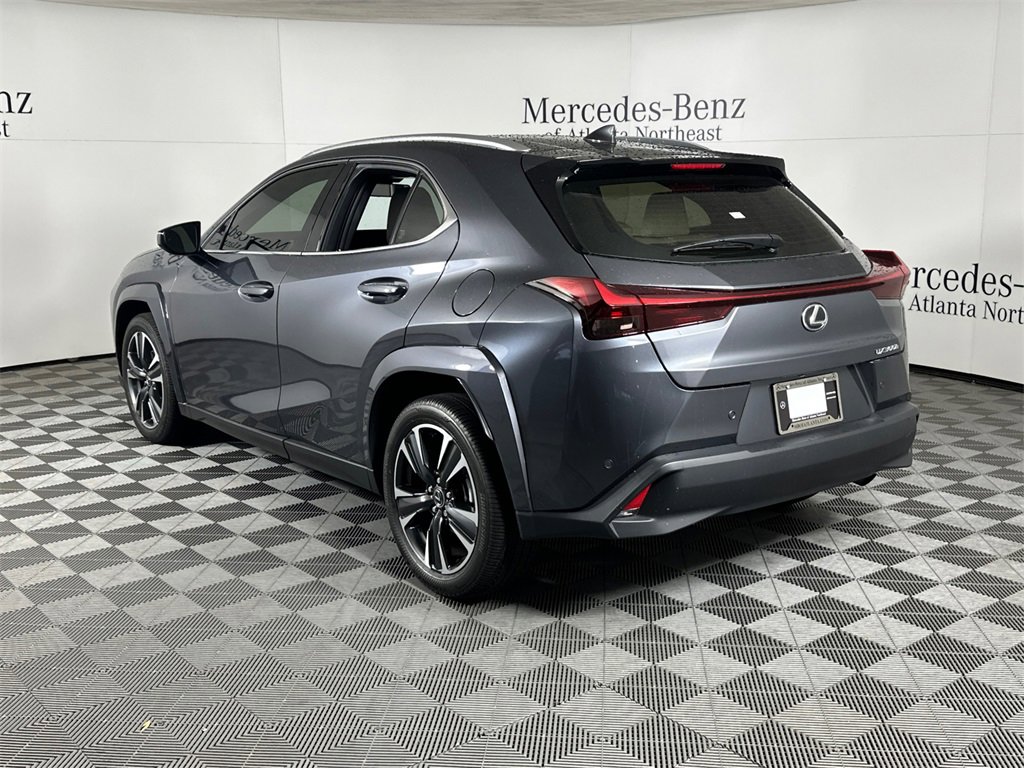 Used 2025 Lexus UX 300h FWD image 5