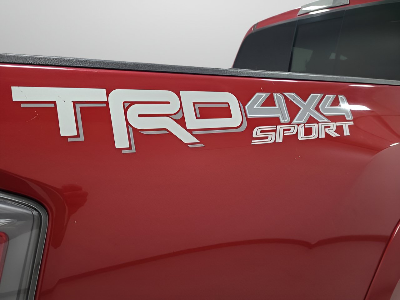 Used 2023 Toyota Tacoma TRD Sport w/ Advanced Technology Package AWD/4WD image 9