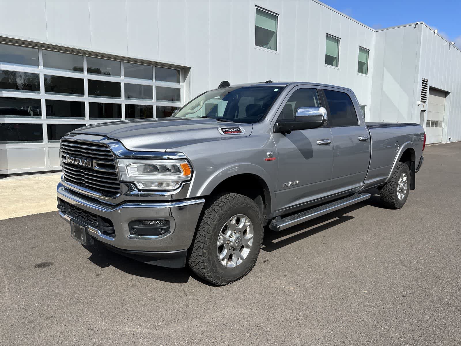 Used 2022 RAM 2500 Laramie AWD/4WD image 1