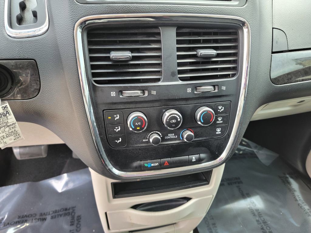 Used 2018 Dodge Grand Caravan SE FWD image 21