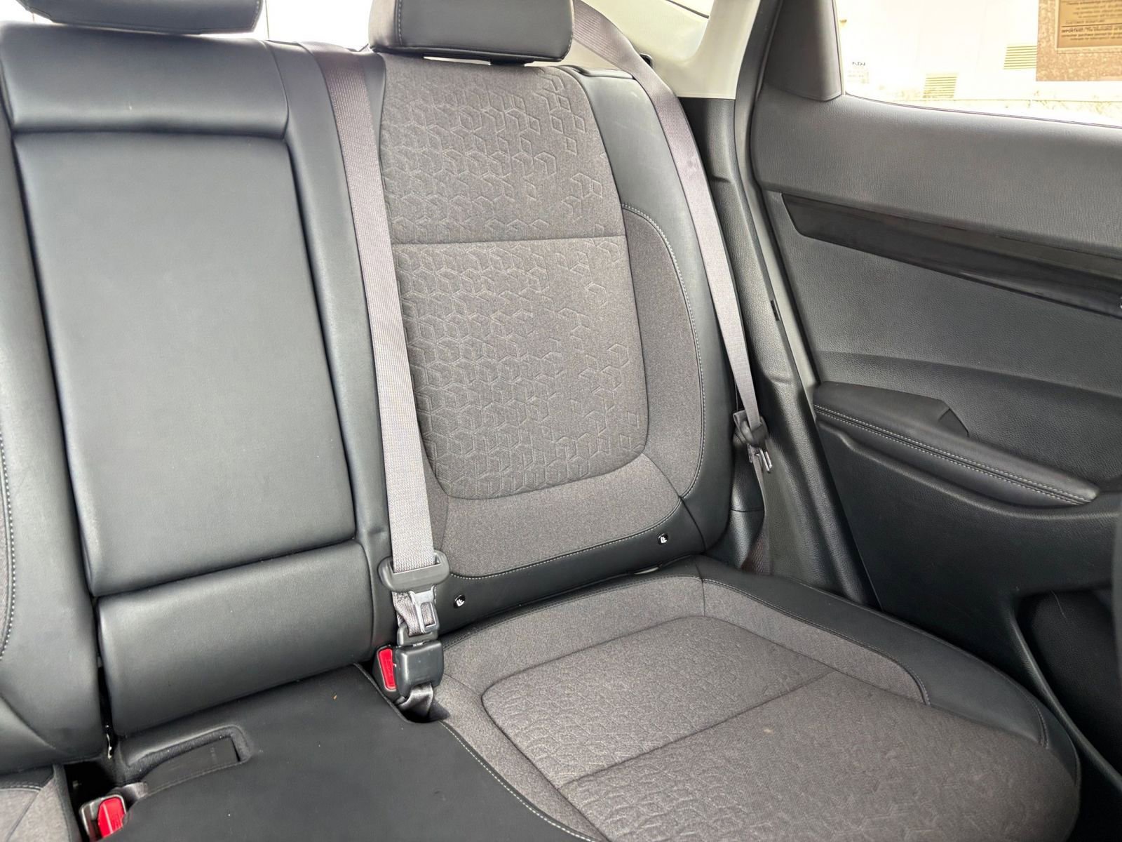 Used 2025 Kia Seltos S image 38