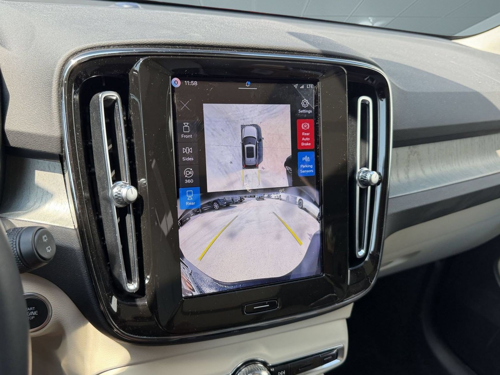 Certified 2026 Volvo XC40 B5 Plus w/ Protection Package Premier AWD/4WD image 19