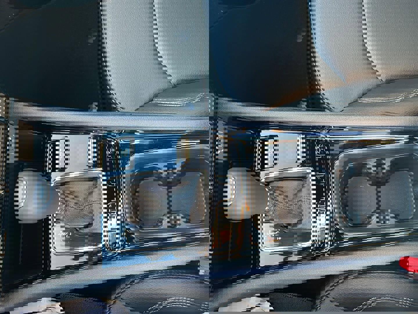 New 2026 Jeep Compass Limited image 24