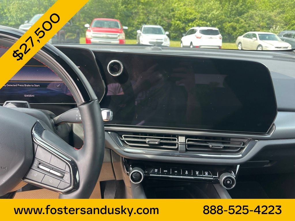 Used 2024 Chevrolet Equinox EV RS FWD image 11