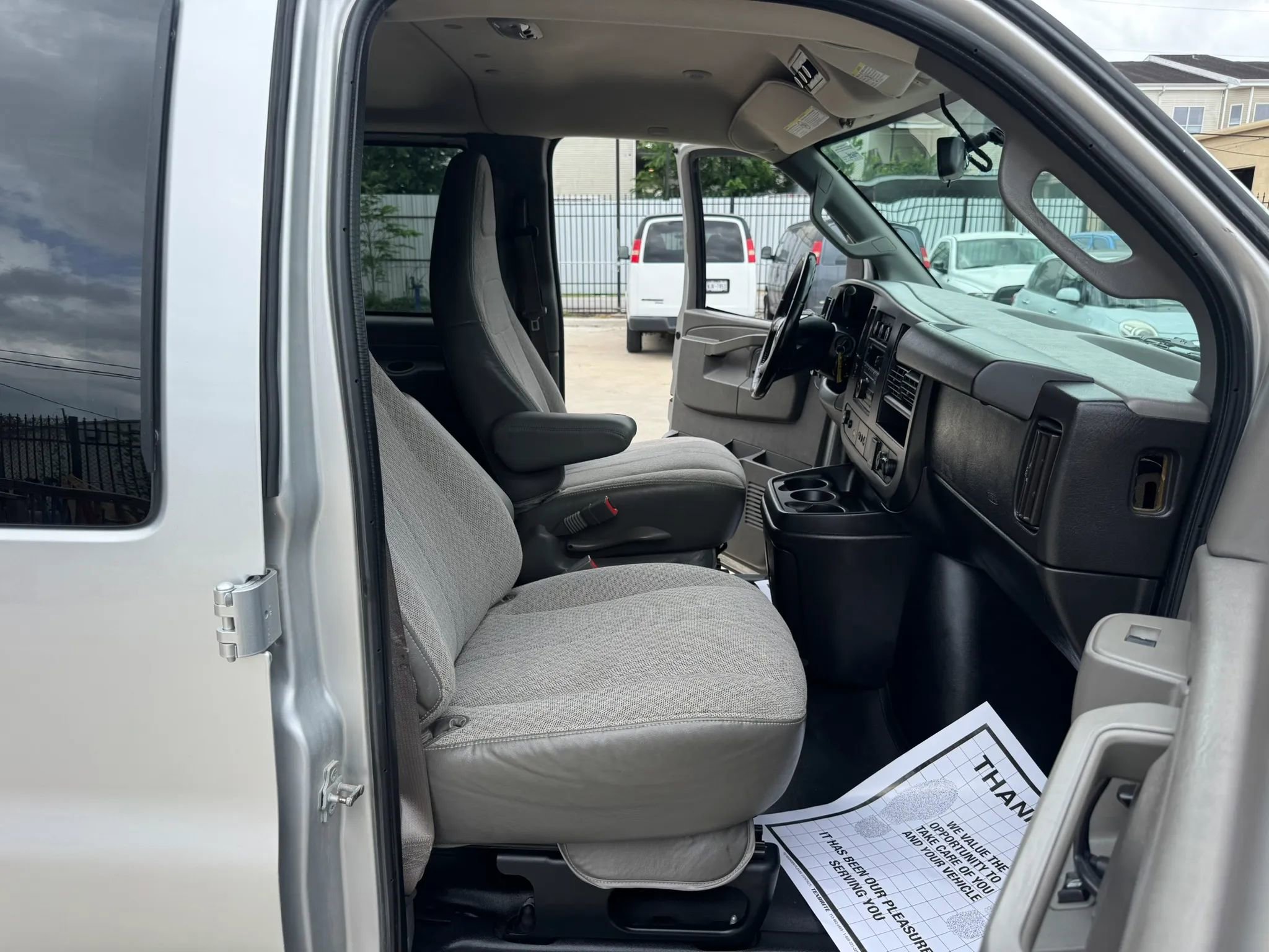 Used 2017 Chevrolet Express 3500 LT w/ LT Preferred Equipment Group image 35