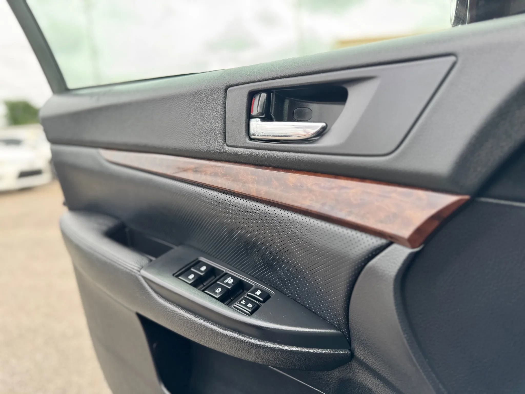 Used 2013 Subaru Legacy 2.5i Limited AWD/4WD image 30