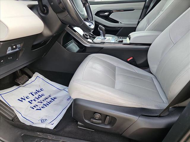 Used 2020 Land Rover Range Rover Evoque SE image 17