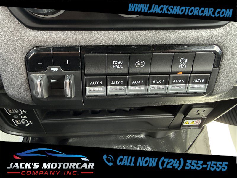 Used 2024 RAM 3500 Tradesman w/ Chrome Appearance Group AWD/4WD image 23