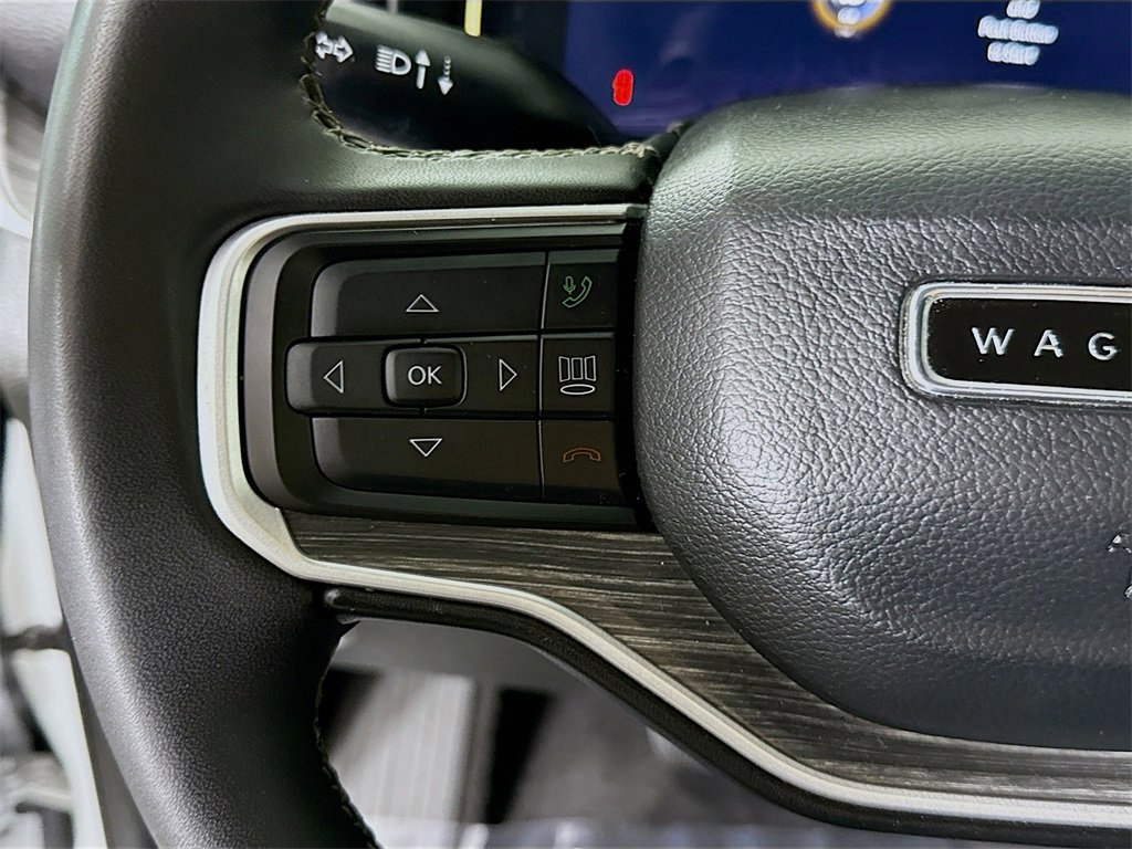 Used 2024 Jeep Wagoneer L Series II w/ Flexible Seating Group image 22