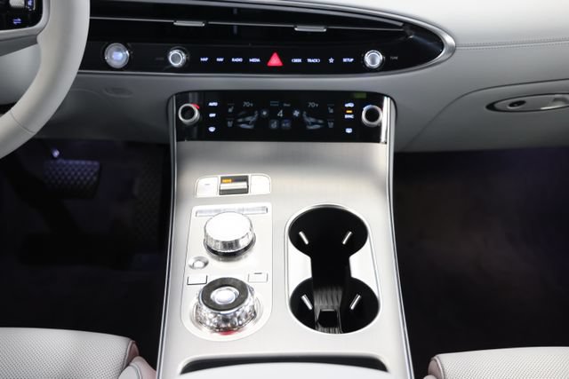 New 2026 Genesis GV70 2.5T Advanced w/ G1 Accessory Package AWD/4WD image 40