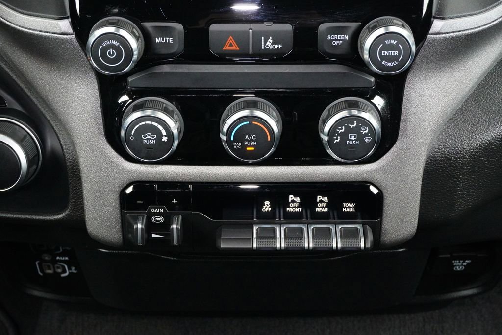 Used 2025 RAM 1500 Tradesman w/ Night Edition AWD/4WD image 9