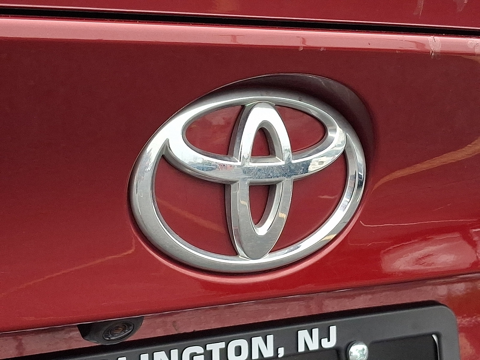 Used 2019 Toyota C-HR XLE FWD image 29