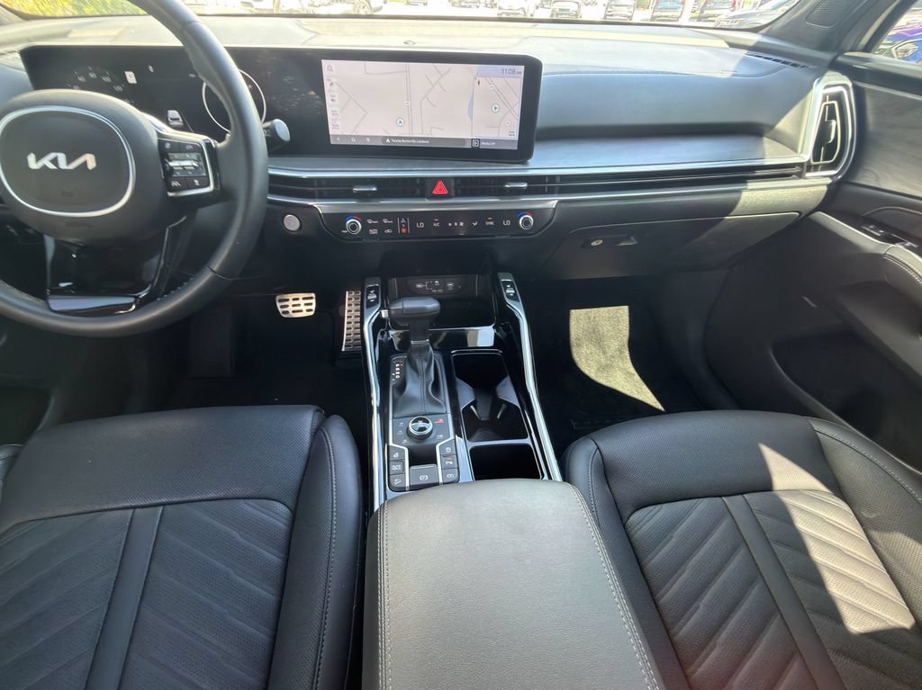 Certified 2025 Kia Sorento SX Prestige AWD/4WD image 18