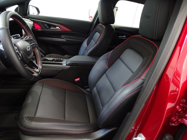 Used 2025 Chevrolet Equinox EV RS w/ Convenience Package II image 2