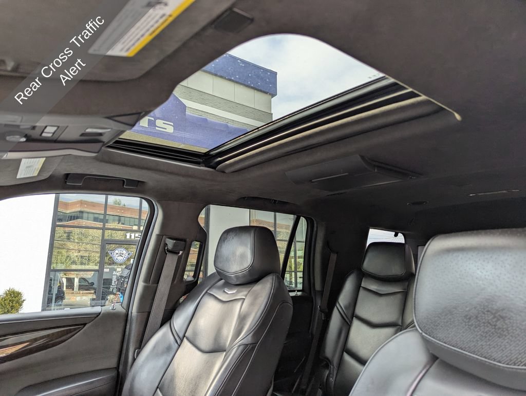 Used 2020 Cadillac Escalade Platinum AWD/4WD image 35