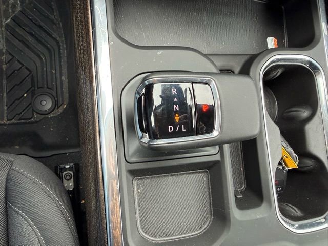 Used 2025 Chevrolet Silverado 1500 LT Trail Boss w/ LPO, Dark Essentials Package image 28