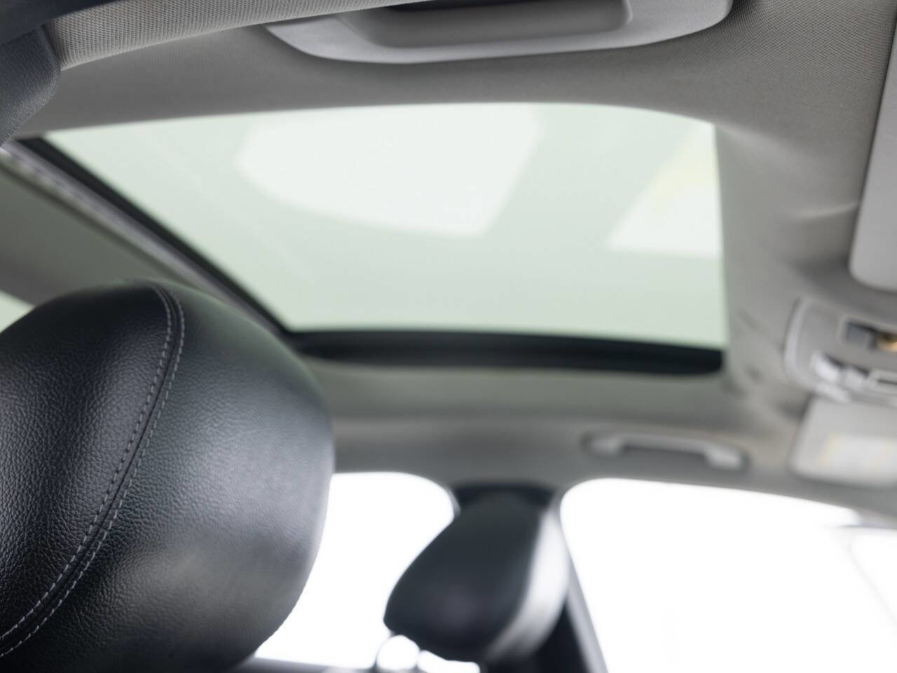 Used 2015 Mercedes-Benz GLA 250 4MATIC image 32