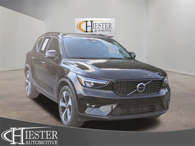 Used 2023 Volvo XC40 B4 Ultimate