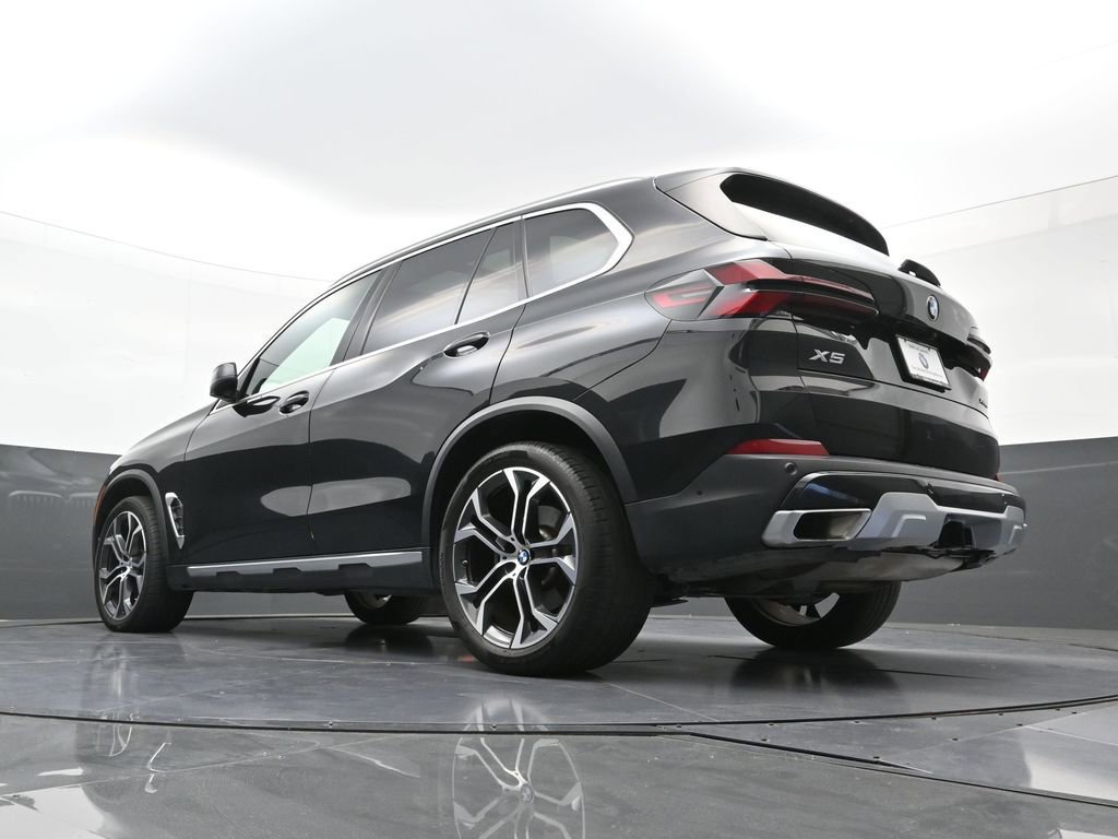 Used 2024 BMW X5 xDrive40i w/ Premium Package AWD/4WD image 26