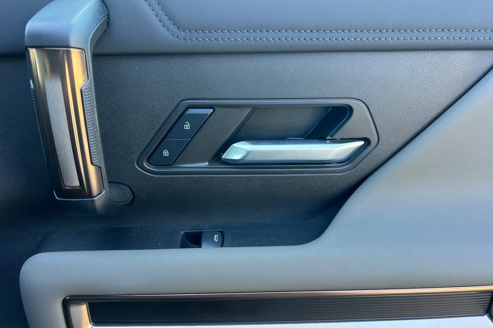 Used 2025 GMC Hummer EV 2X w/ Extreme Off-Road Package image 20