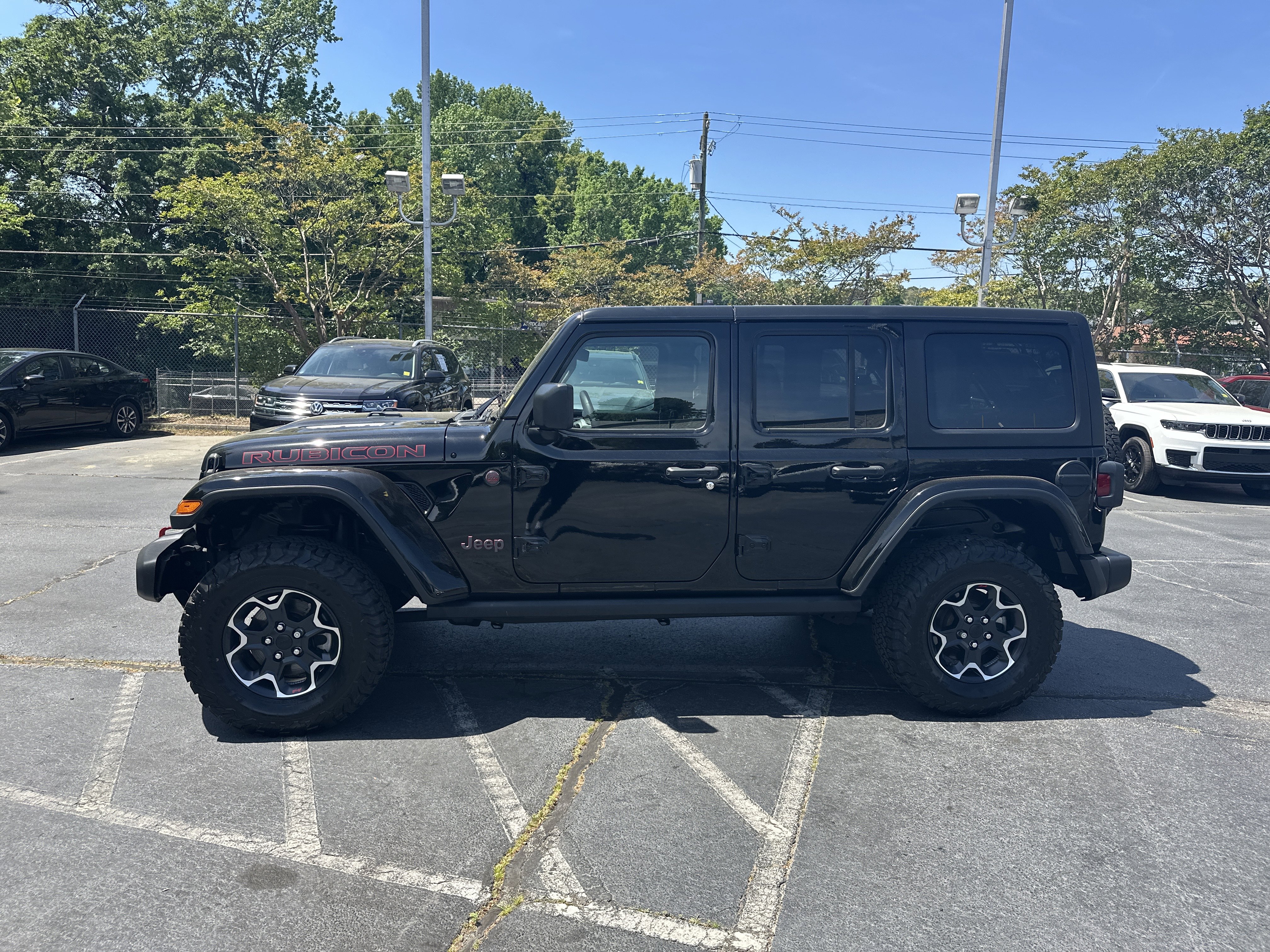 Used 2023 Jeep Wrangler Unlimited Rubicon w/ Cold Weather Group AWD/4WD image 6