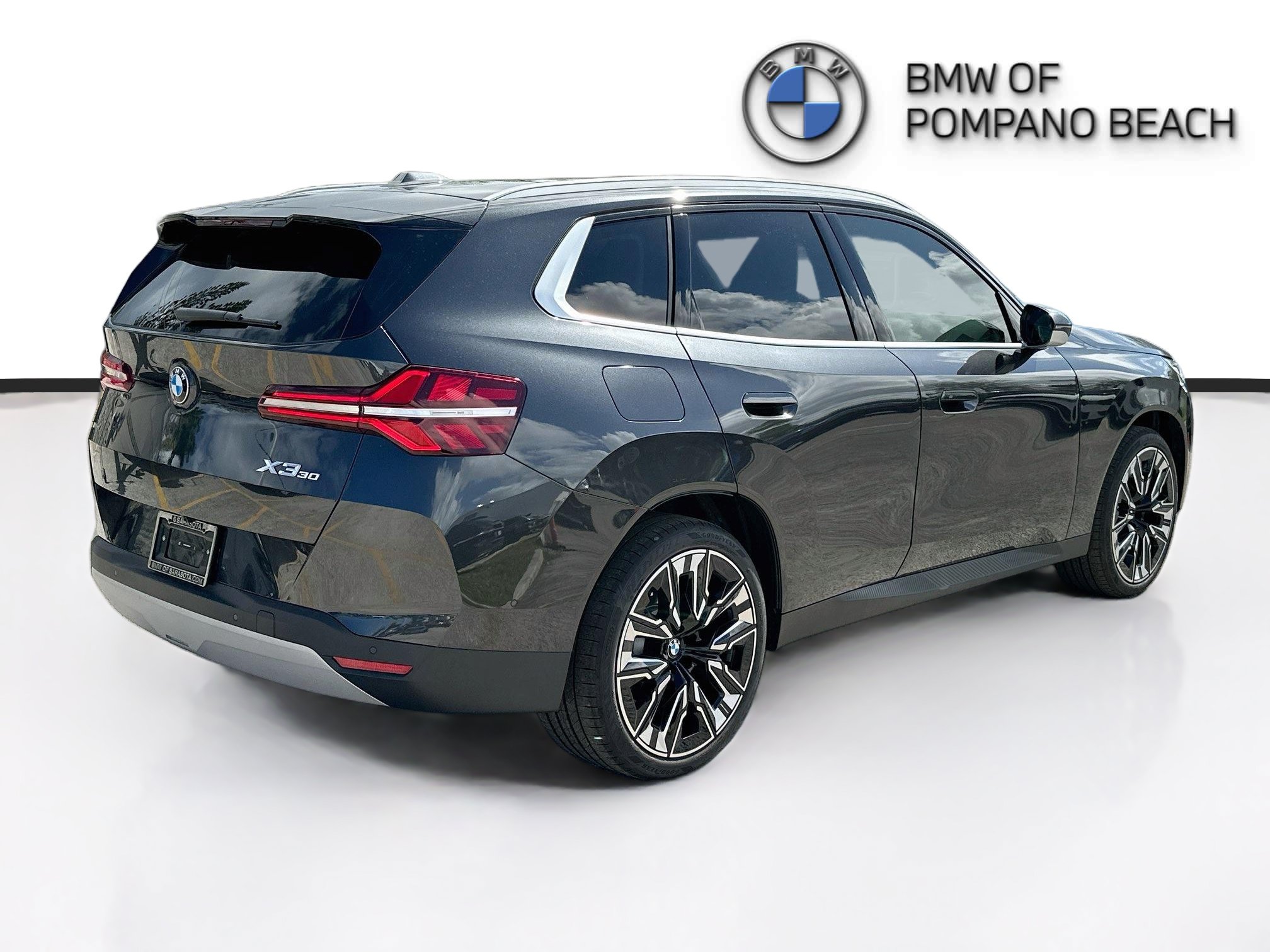 Used 2025 BMW X3 xDrive30i w/ M Sport Package AWD/4WD image 7
