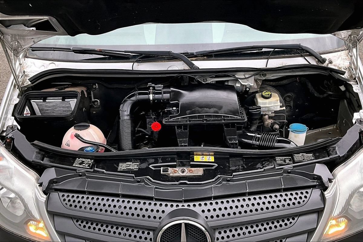 Used 2015 Mercedes-Benz Sprinter 2500 image 26