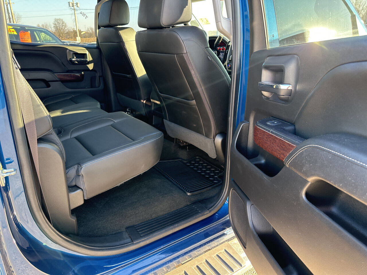 Used 2017 GMC Sierra 2500 SLE image 16