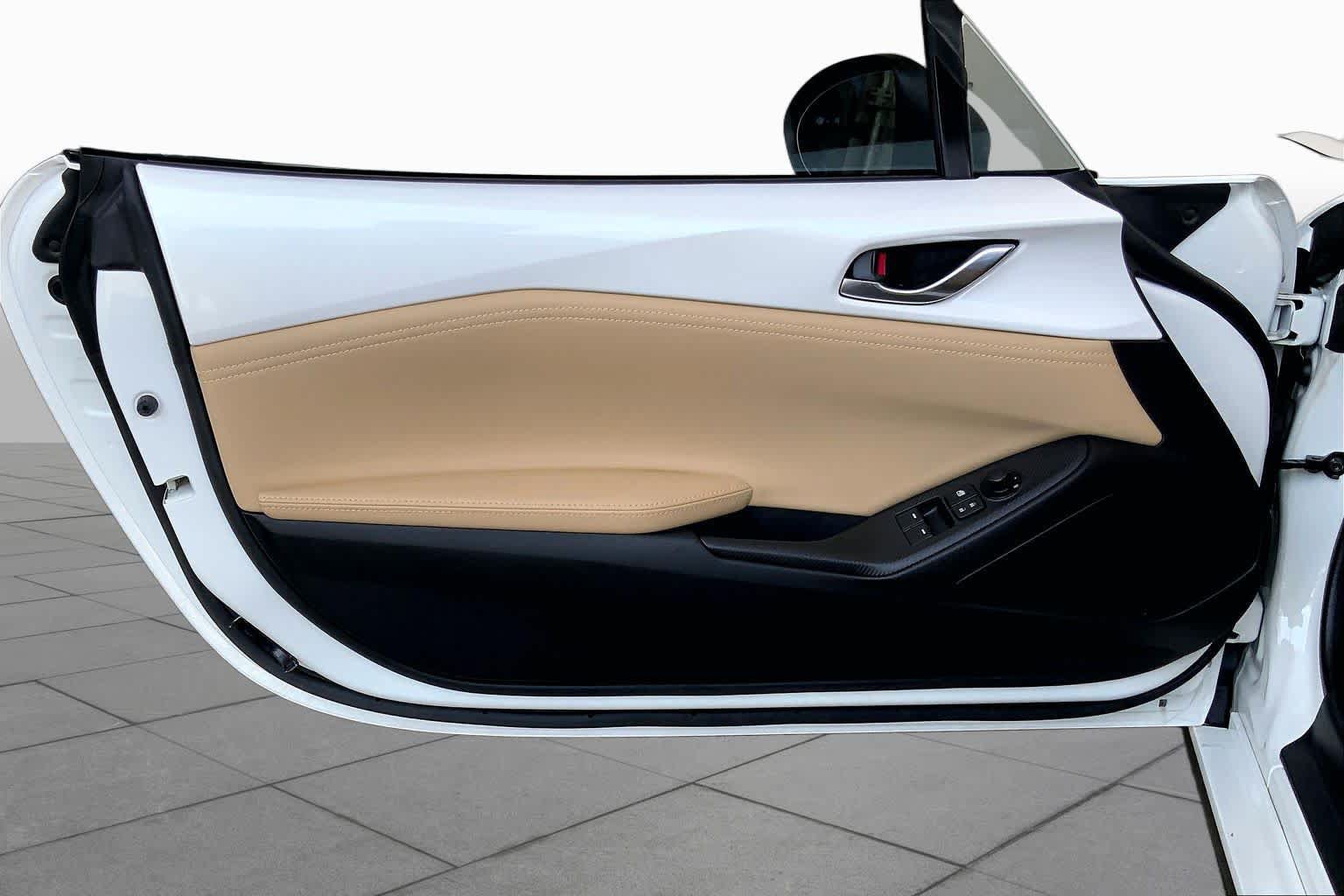 Used 2025 MAZDA MX-5 Miata RF Grand Touring RWD image 20