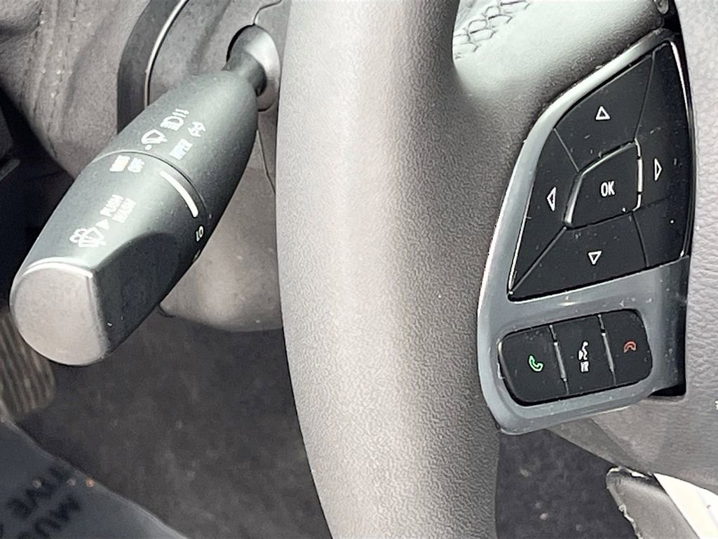 Used 2023 Chrysler 300 Touring L image 10