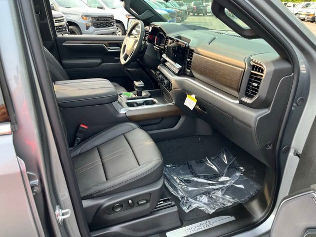 Used 2025 Chevrolet Silverado 1500 High Country w/ High Country Premium Package AWD/4WD image 27