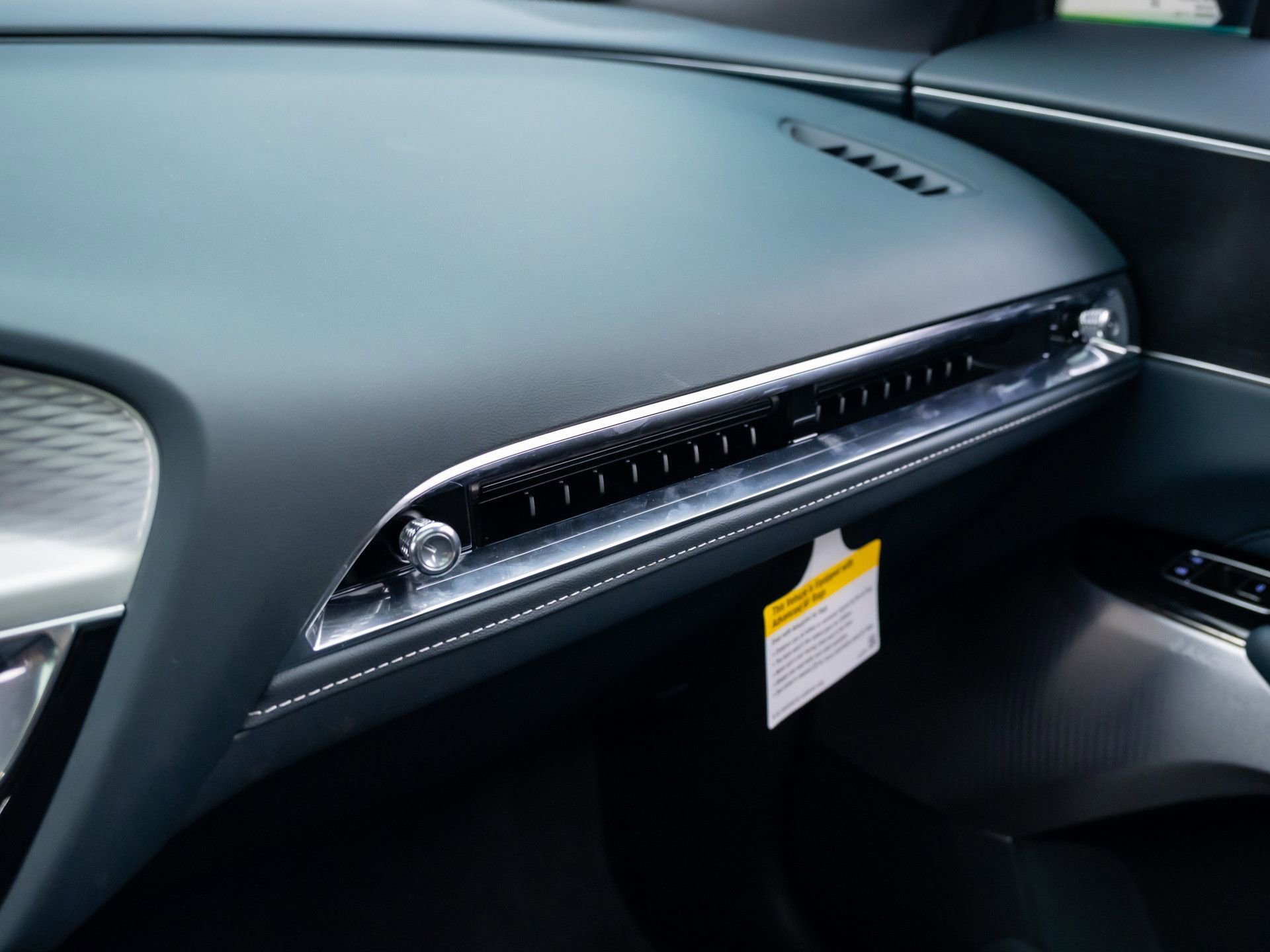 Certified 2025 Cadillac Lyriq Sport w/ Nappa Leather Package image 33