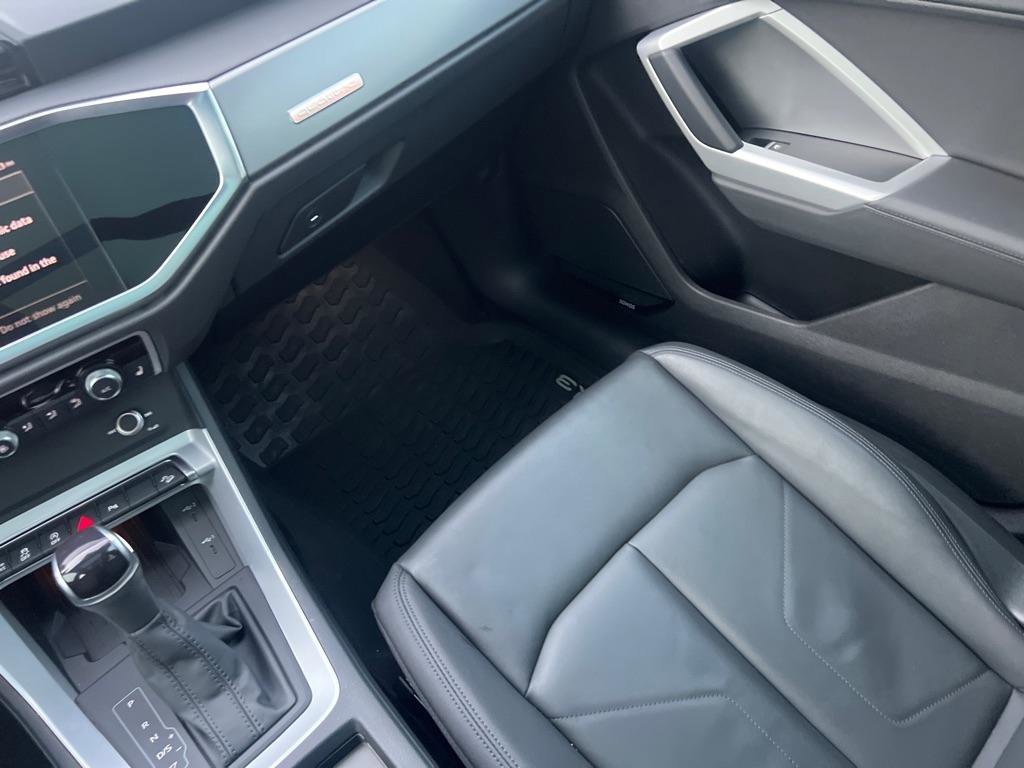 Used 2023 Audi Q3 2.0T Premium Plus w/ Premium Plus Package image 22