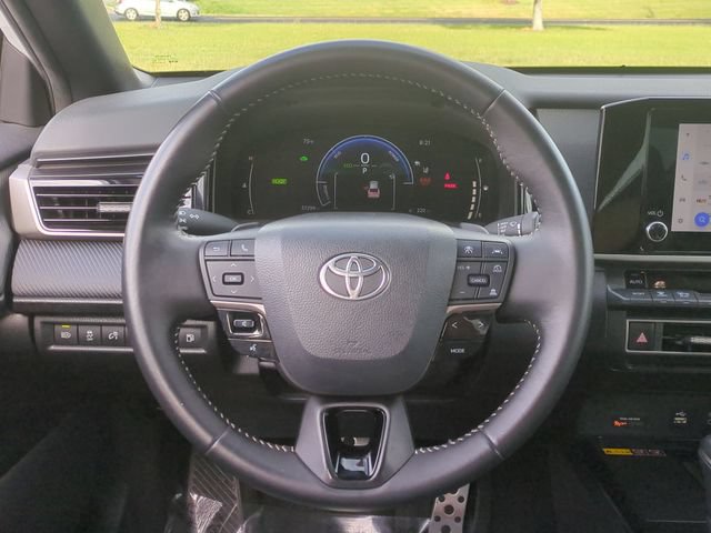 Used 2025 Toyota Camry SE FWD image 31