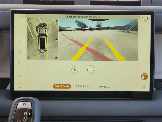 Used 2025 Land Rover Defender 130 X-Dynamic SE image 17