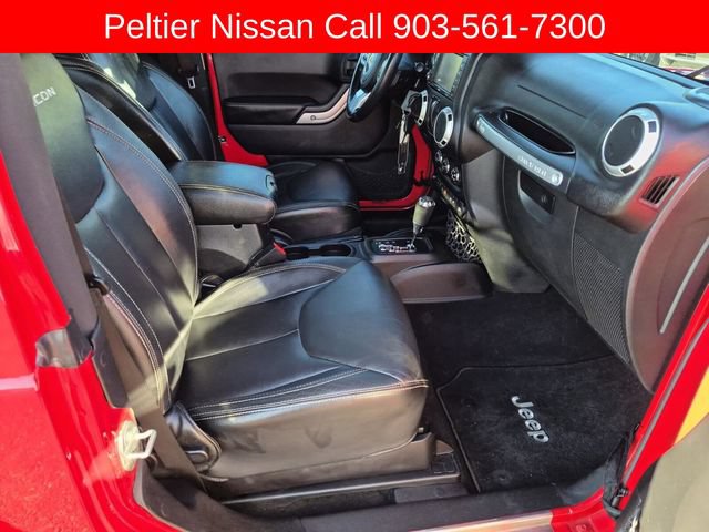 Used 2015 Jeep Wrangler Rubicon AWD/4WD image 12