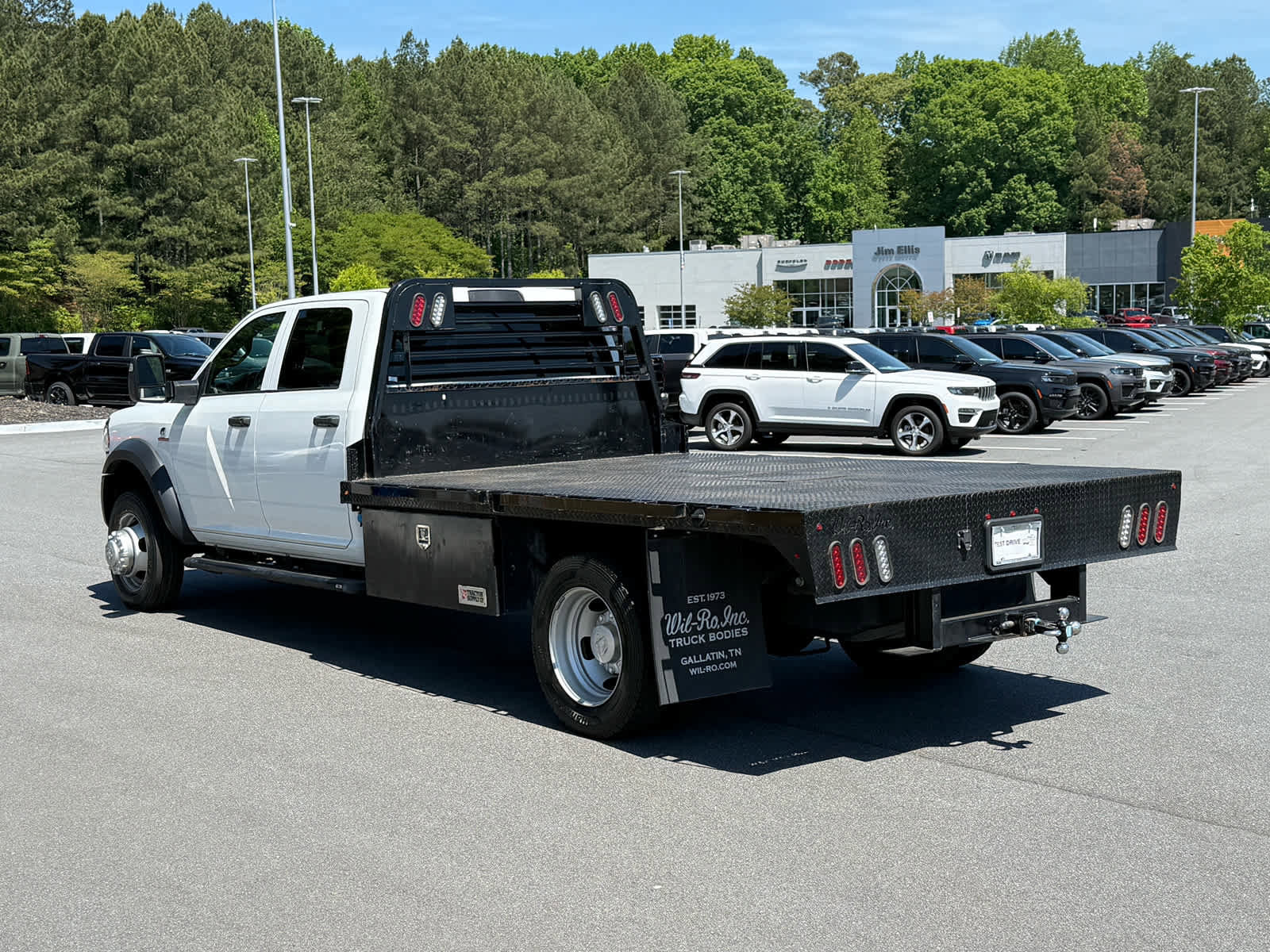 Used 2024 RAM 4500 Tradesman w/ Chrome Appearance Group AWD/4WD image 3