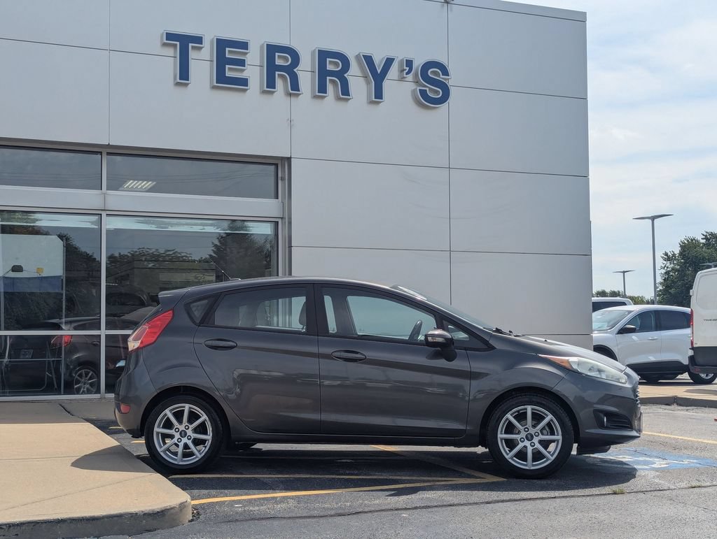 Used 2016 Ford Fiesta SE w/ Equipment Group 201A FWD image 2