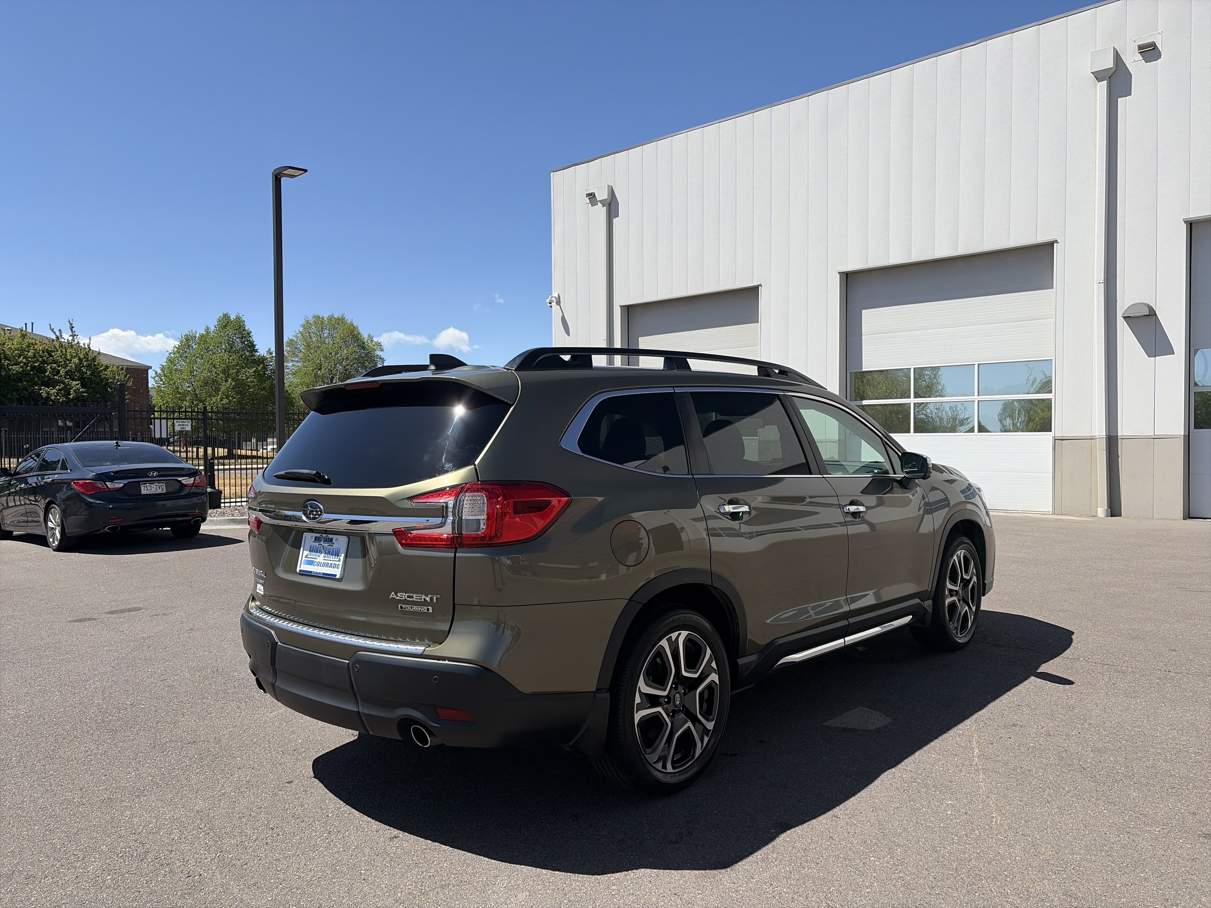 Used 2023 Subaru Ascent Touring AWD/4WD image 5