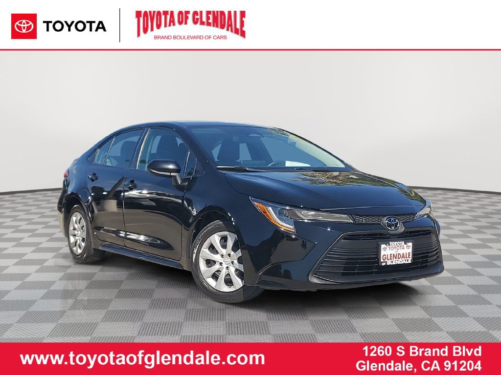Certified 2024 Toyota Corolla LE FWD image 1