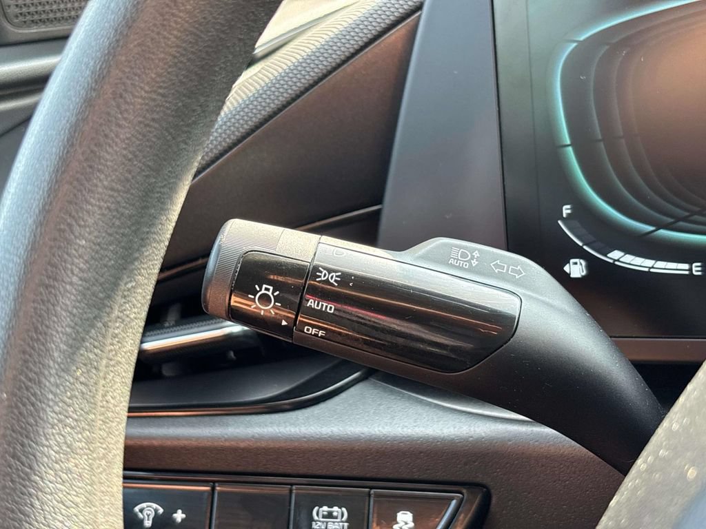 Certified 2023 Kia Niro LX FWD image 26