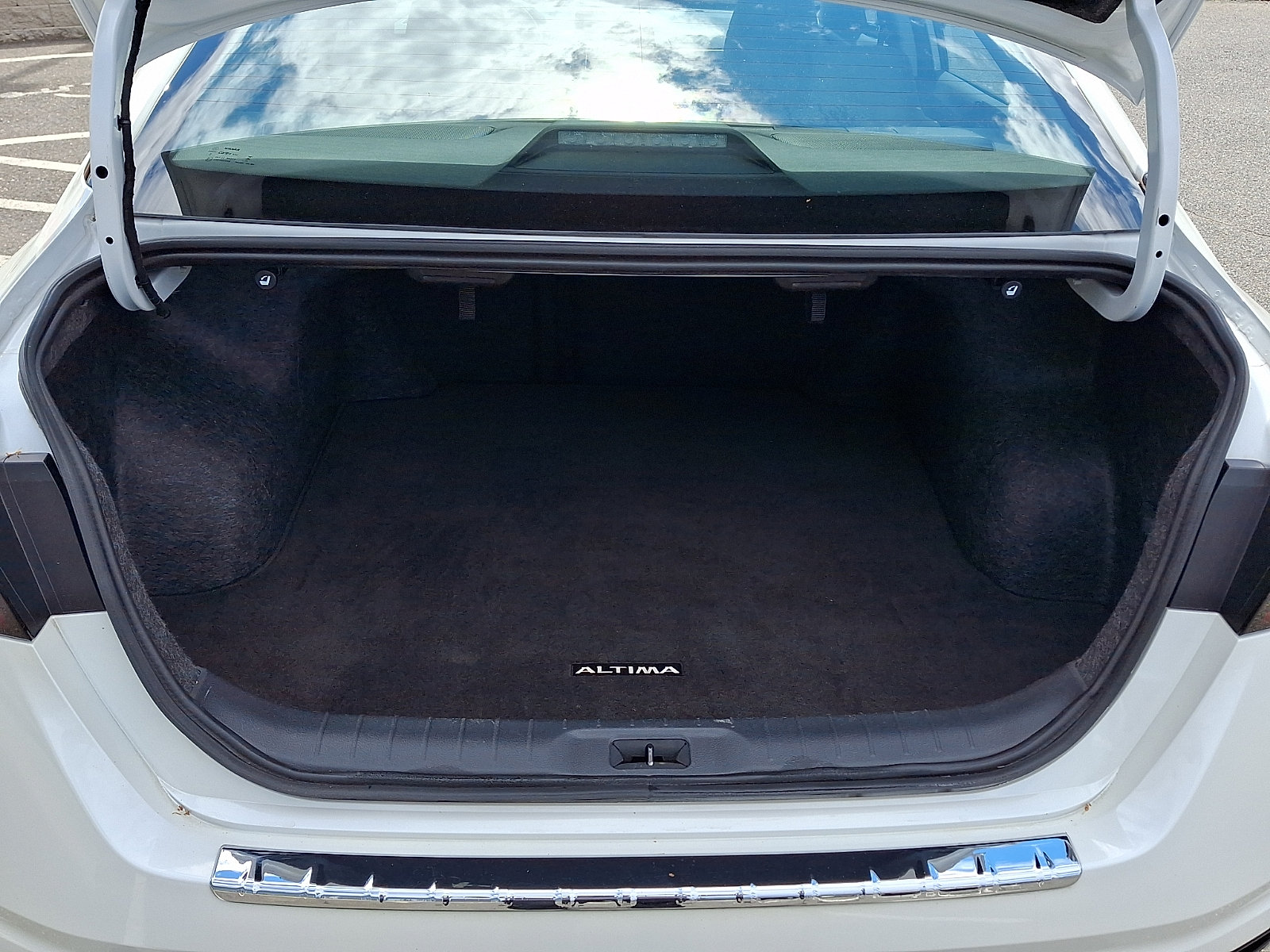 Used 2023 Nissan Altima 2.5 SR AWD/4WD image 30