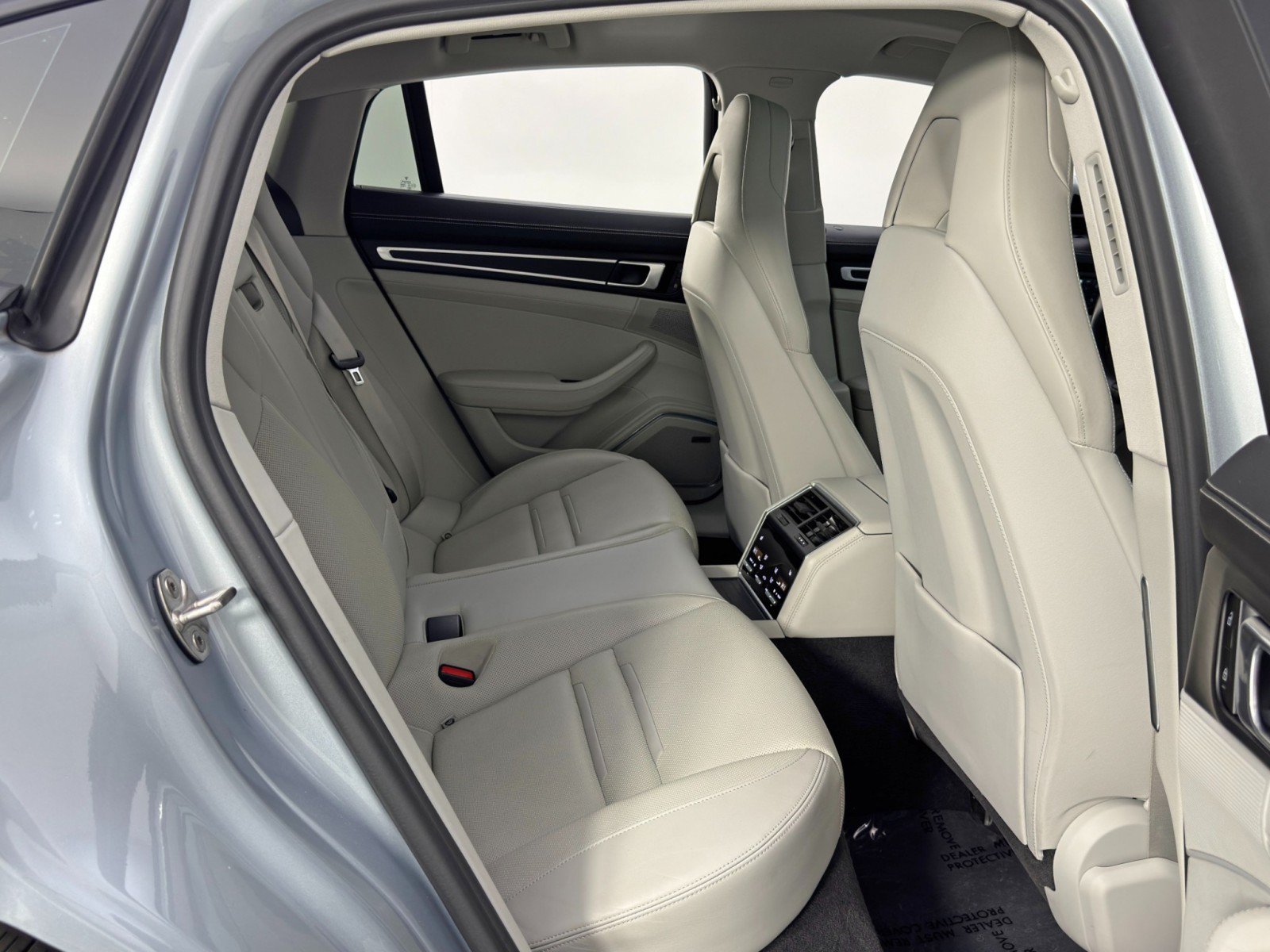 Used 2023 Porsche Panamera Platinum Edition RWD image 43