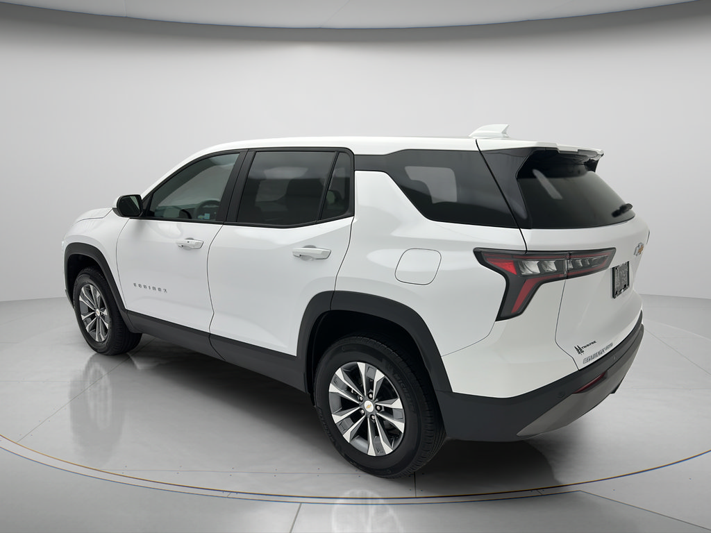 Used 2025 Chevrolet Equinox LT AWD/4WD image 4