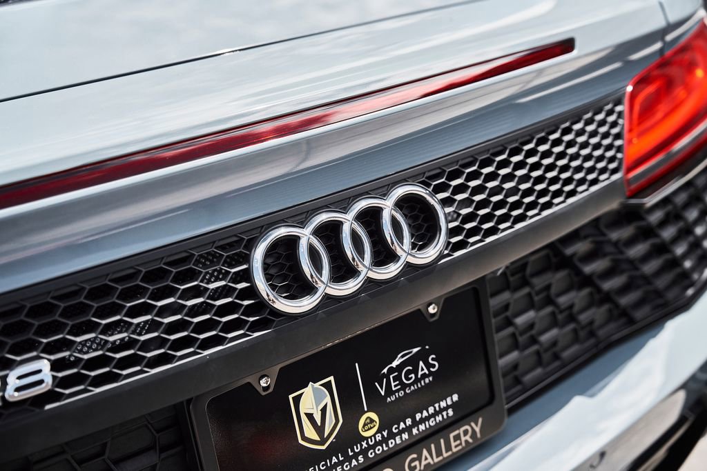 Used 2020 Audi R8 V10 AWD/4WD image 12