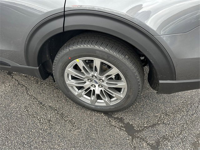 New 2026 Ford Explorer Active w/ Active Comfort Package image 13